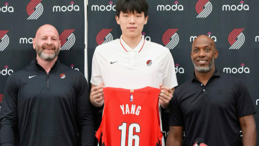 记者：不赞成杨瀚森回来打亚洲杯 开拓者裁掉艾顿很明显是重点培养他