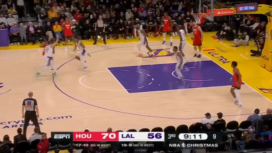 杜兰特率领火箭大胜湖人