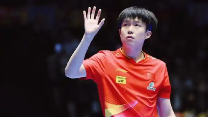 王楚钦婉拒球迷签名：不好意思，白纸我签不了，朱丹曾因白纸签名被骗光积蓄