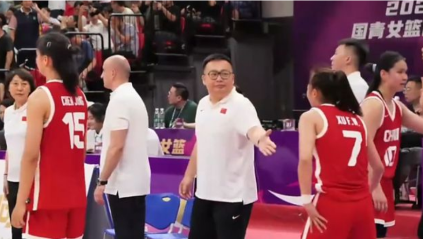 无张子宇3胜1负！中国U19女篮双杀塞尔维亚 两战狂胜48分