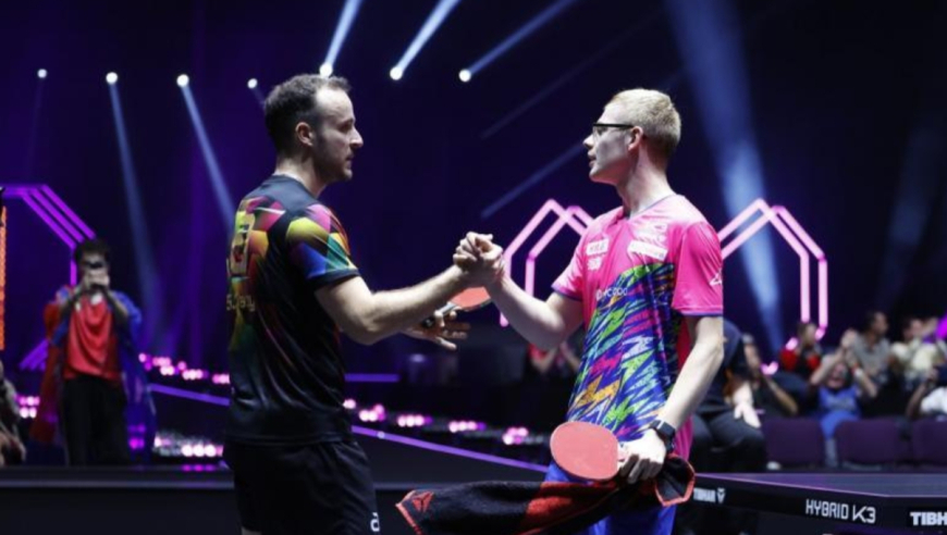 法国老将情绪激动掩面落泪！生涯首胜小勒布伦，轻抚球台不愿离去