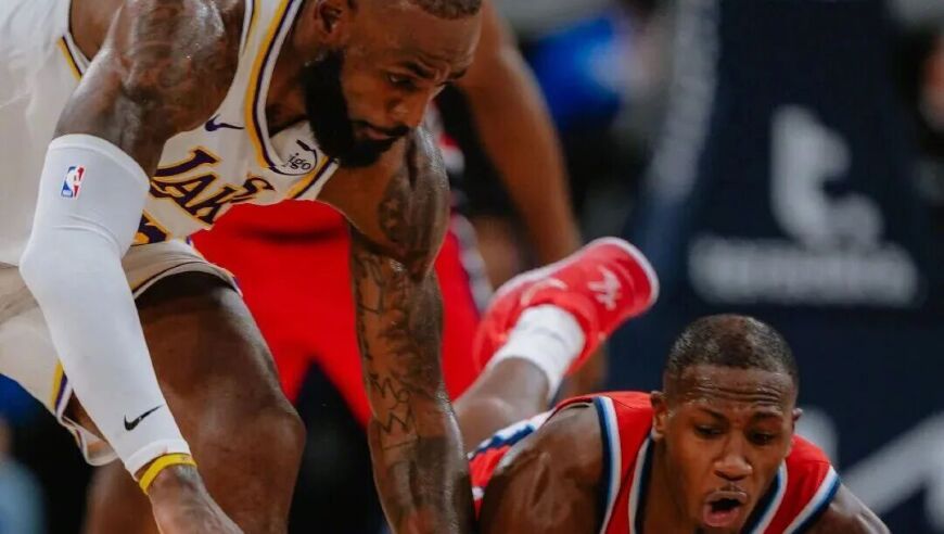 东契奇又伤了！湖人给快船送温暖