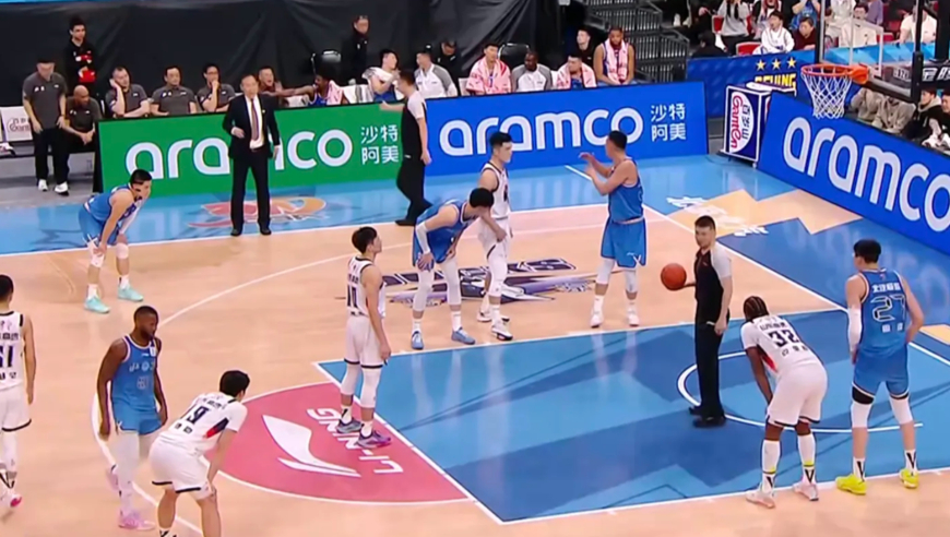 北京最后一攻失误前，2将提醒暂停却被许利民无视，发布会做争议回应！