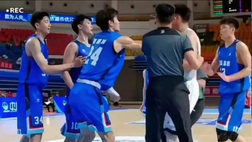 因祸得福！一仗干到西班牙联赛，球迷：他俩真是自己“打”出来的