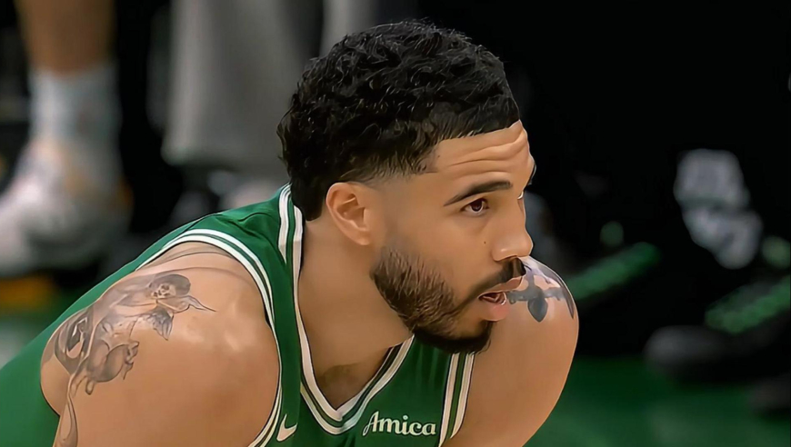 满血复活！独行侠半场归来轰7-0 塔图姆连续发炮连拿7分助绿军再反超