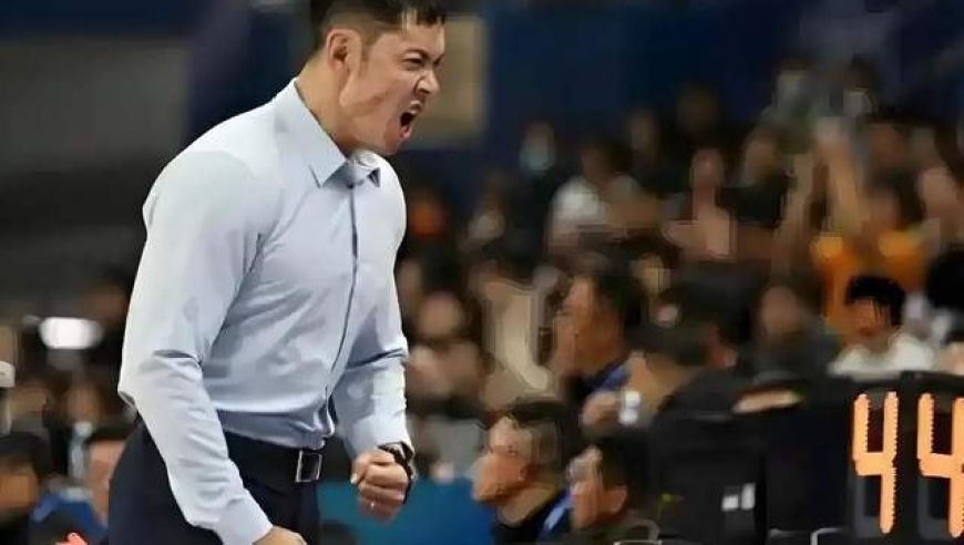 大反转！险胜青岛豪取三连胜 张庆鹏帅位稳了 季后赛稳了？