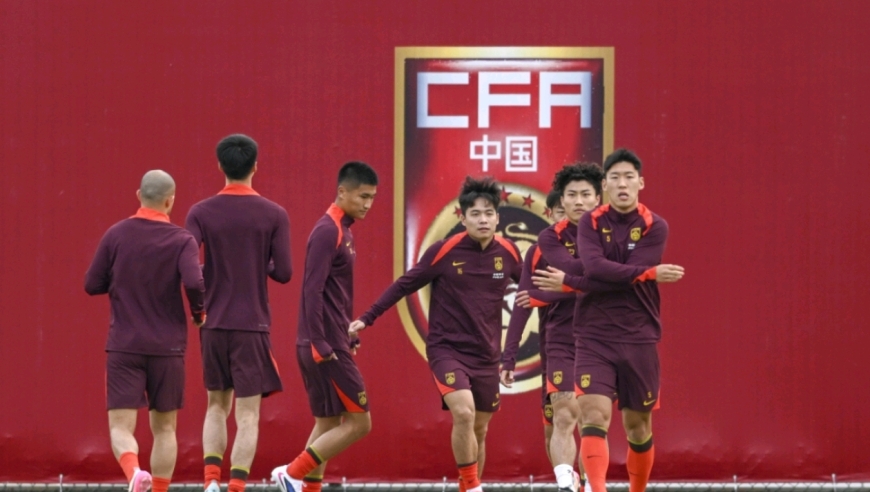 2-0！2-2！国足热身赛逼平欧洲劲旅，国奥弃将建功，邵佳一保持不败