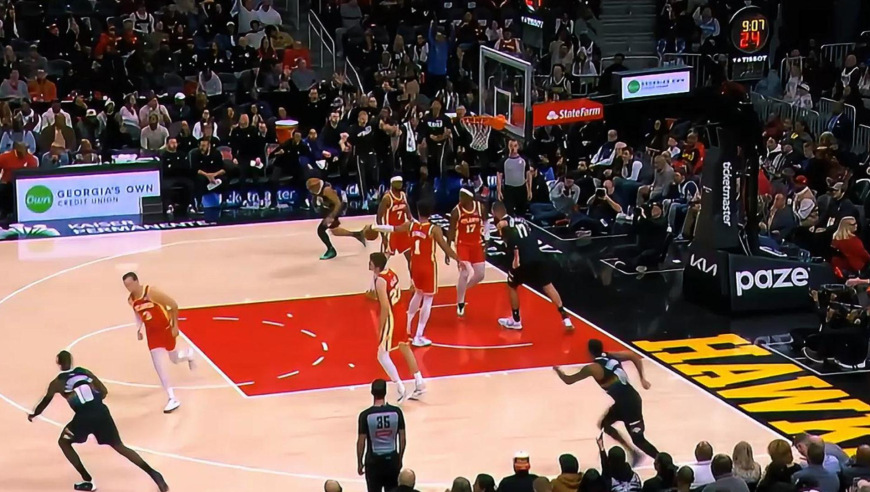 离谱到夸张！约基奇不在场时 掘金末节四分钟轰出20-0攻击波全过程