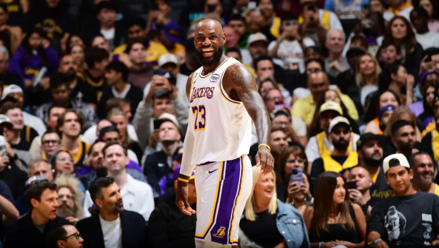 詹姆斯透露退役感受：把它比作失去挚爱的葬礼 我会微笑着结束生涯