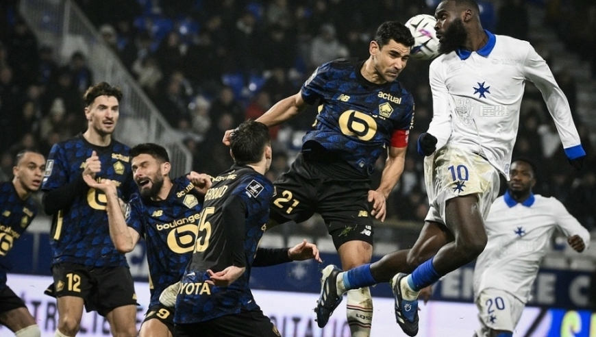 疯狂的4-3！法甲6冠王第86分钟绝杀，7黄4红+激烈干架，央视深夜直播