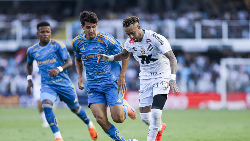 重伤也不走！巴西天王续约，不信进不了世界杯！