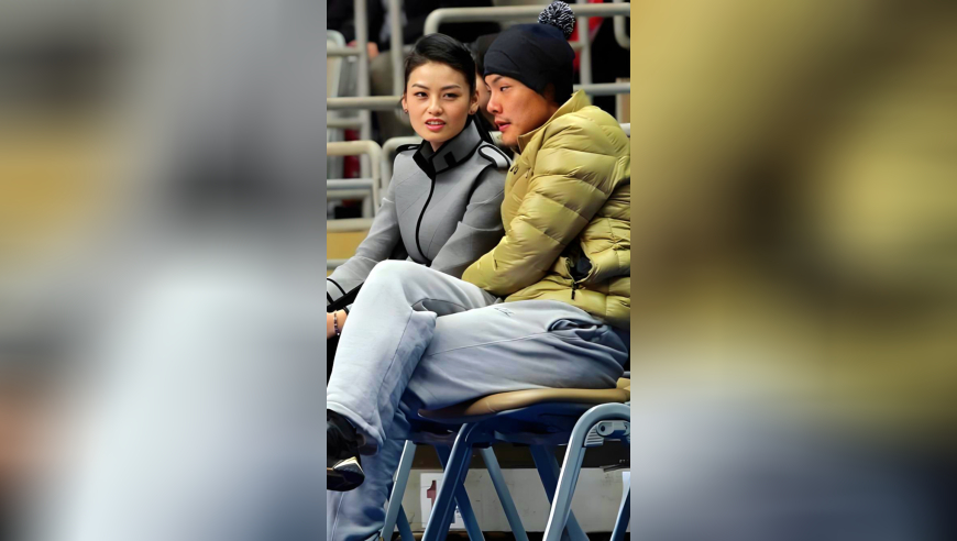 不护短！王大雷妻子狠批“丢队长袖标”，球迷赞其高情商