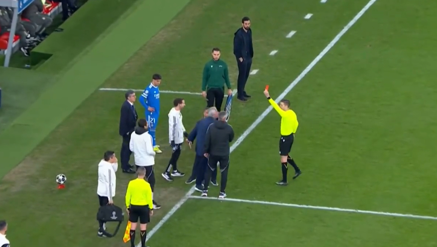 200秒看欧冠皇马如何1-0力擒本菲卡：维尼修斯制胜疑似遭歧视起纠葛，穆帅染红