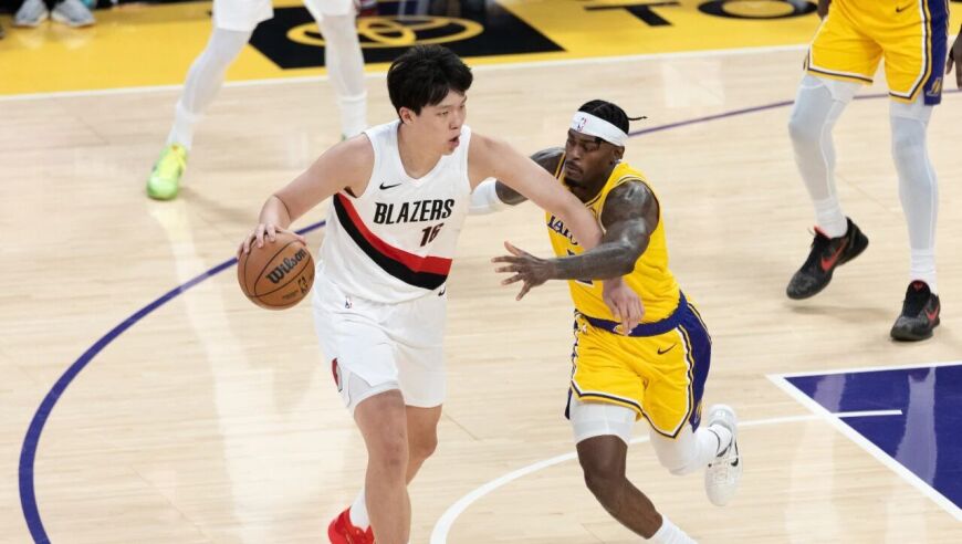 杨瀚森翻译刘禹铖进教练组系误传，本人回应：杨瀚森英语水平提高导致他没啥事做，承担了捡球、传球工作