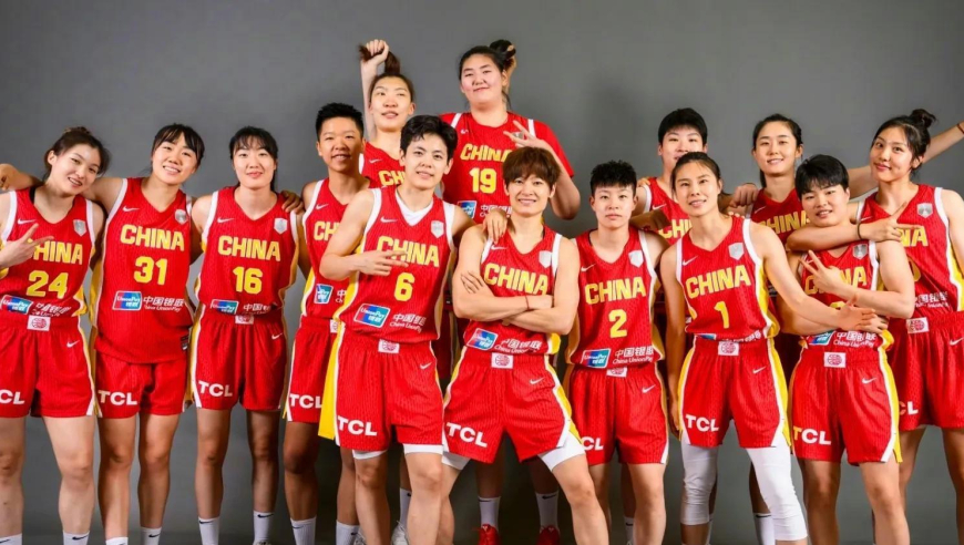 女篮官宣12人名单！两将被裁引热议，宫鲁鸣这波操作够胆大