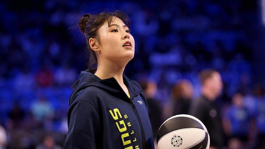 李月汝惊艳表现引爆外网，为个人成长放弃国内8倍年薪