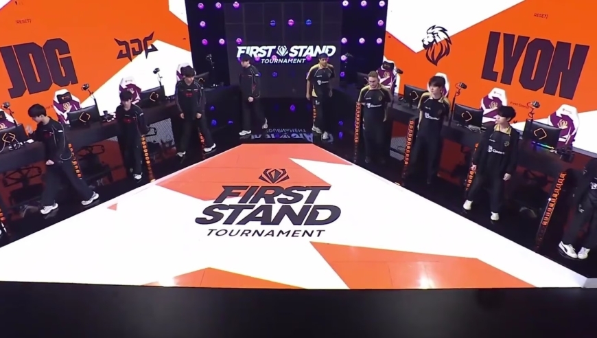 LOL：解说贴脸开大质疑比赛公平，JDG战队胜之不武，没有实力全是运