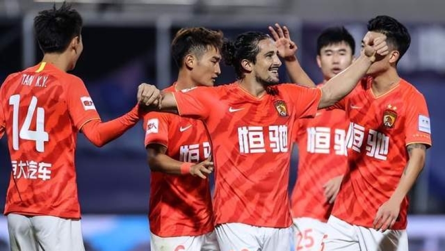 下一个恒大？前中超冠军赛季资金断裂：背后集团亏损近10亿！