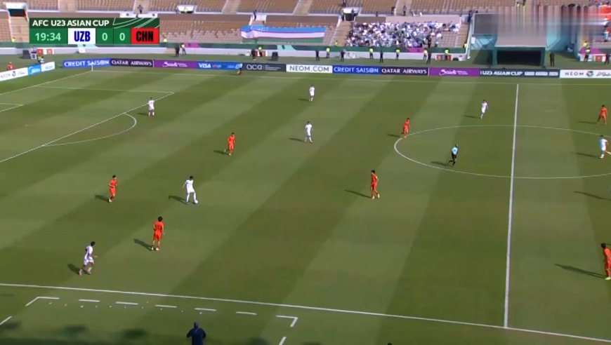 太牛了！还原U23国足门将逆天神扑世界波，乌兹别克斯坦全队看懵