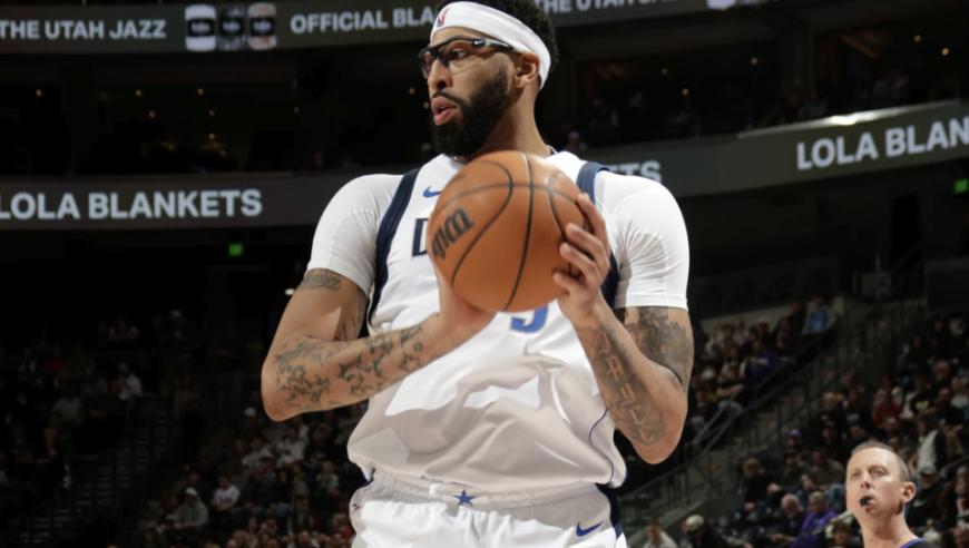 曝浓眉预计接受手术缺席数月！独行侠赛季已接近结束 球队将重启交易谈判