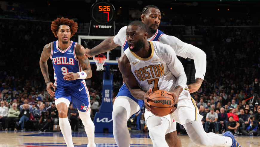 76人凯尔特人最后时刻：埃奇库姆与怀特对轰三分 乌布雷补篮绝杀