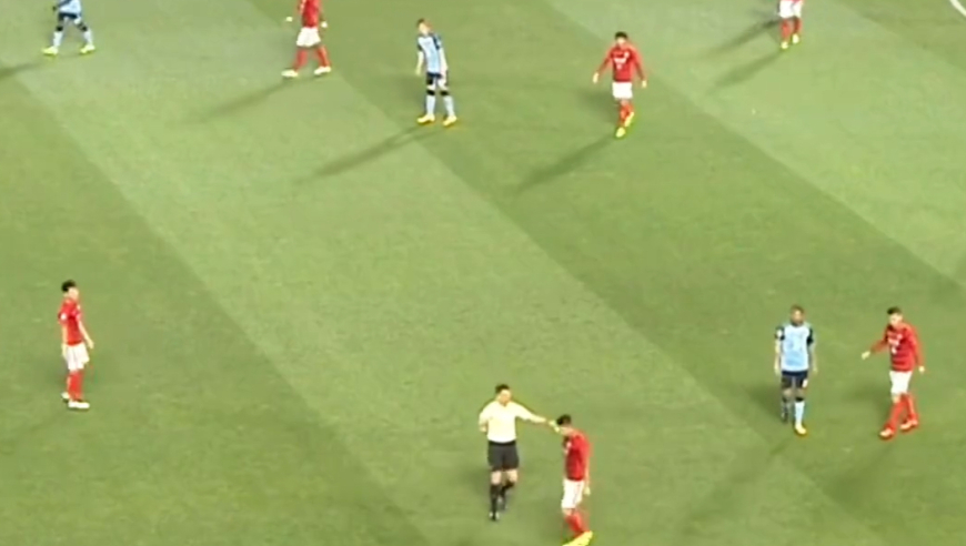 体坛记忆｜亚冠抽签 盘点中国球员对阵日本球队名场面!