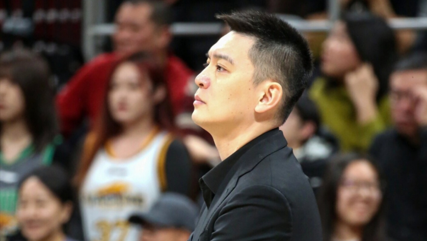 杨鸣为何选择现在辞职 细节解析他被三大后卫演破防 | 篮不住嘴