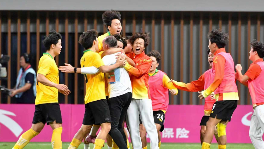 点球大战胜出！全运会湖北击败广东夺队史首冠，90分钟世界波绝平