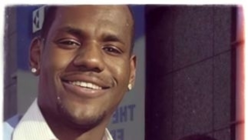 体坛记忆｜詹姆斯的亲生父亲究竟是谁？