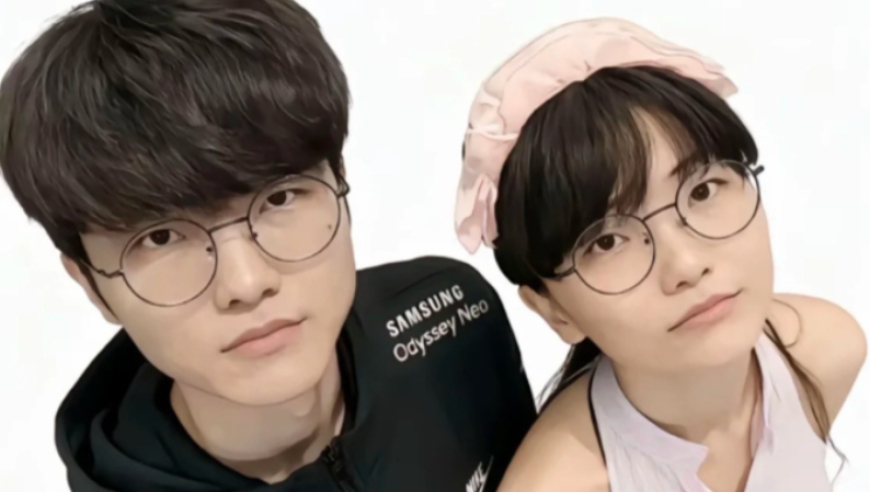 女版faker到LCK决赛现场，大量网友排队合影，台上的选手多次偷瞄