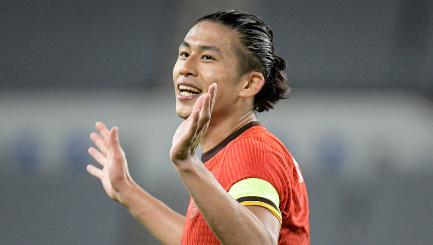 29岁张玉宁成国足新队长！为国效力10年45场7球，18强赛破门痛哭