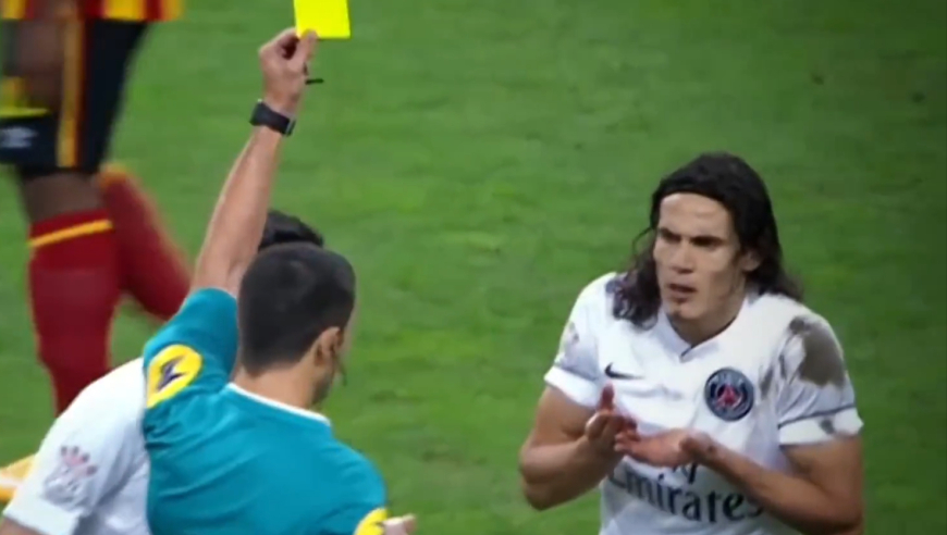 体坛记忆｜足球场上被禁止使用的过人技术和套路！