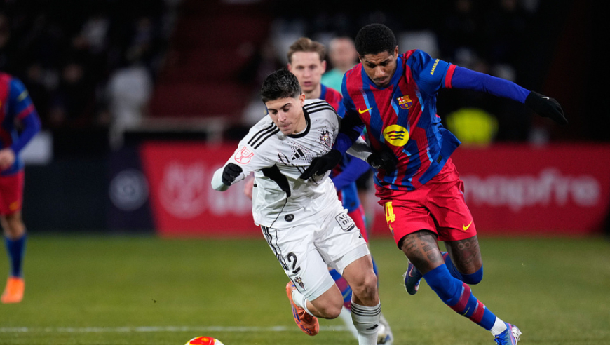 不回曼联，偏在巴萨当替补！33场造21球神锋到底怎么了？