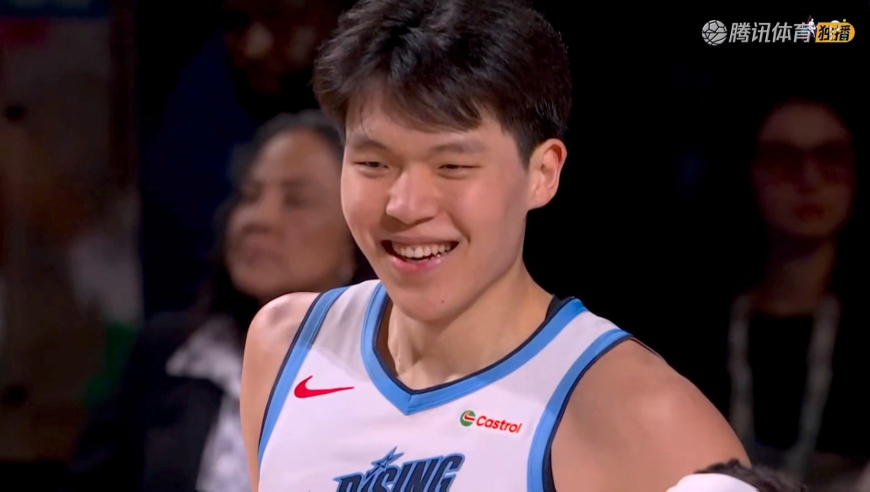 杨瀚森新秀赛首战10分集锦 飘逸脚步打爆克林根