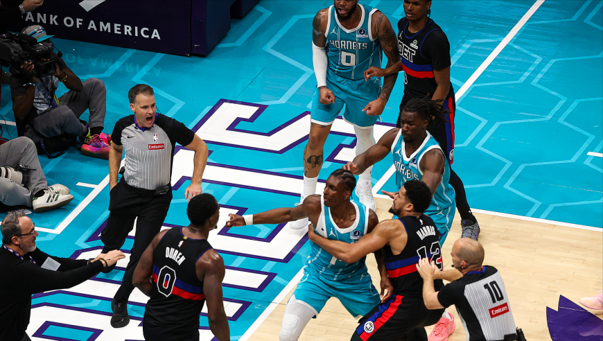 NBA上演全武行，超大冲突4人驱逐！4号秀20+5破纪录难阻9连胜终结