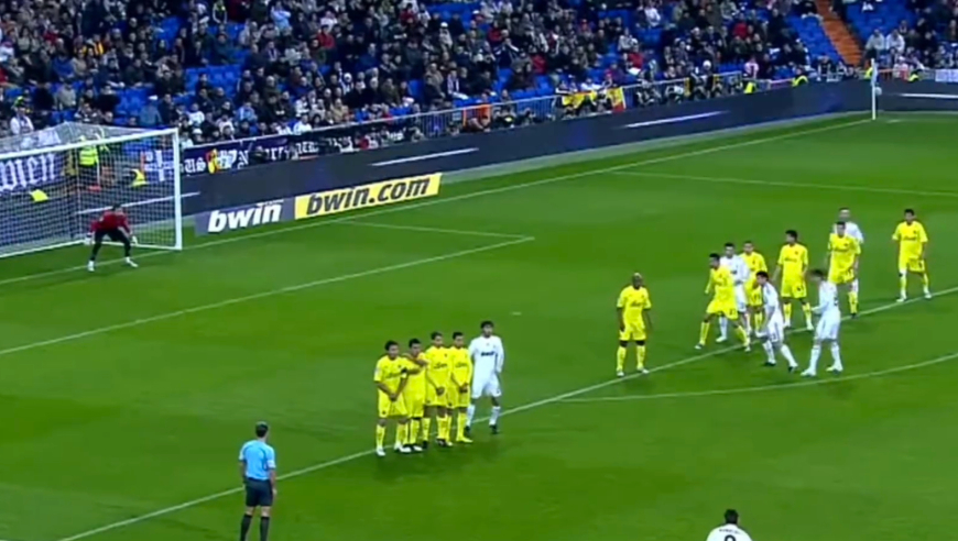 体坛记忆｜西甲历史十大任意球大师，巅峰对决一触即发