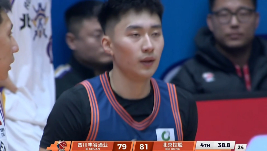刺激！四川北控生死时刻：段睿骐关键2+1并险些完成超远绝杀