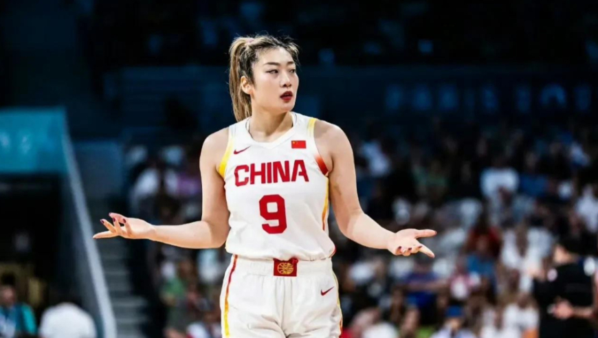 宫帅终于清醒！女篮两连胜却曝组织短板，宫鲁鸣改口：老将仍有机会为国效力