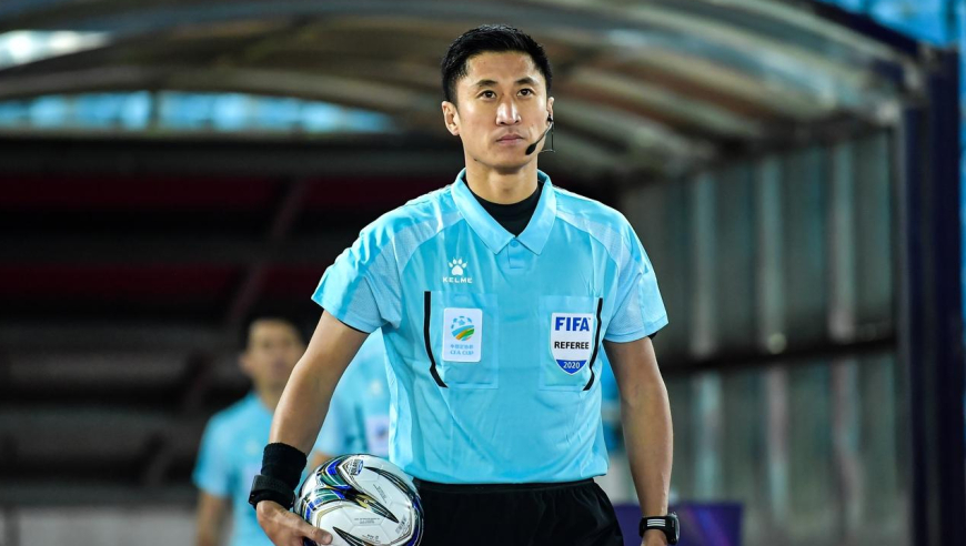 你惹他干嘛！多角度看马宁全运会激情出红牌，云南主帅拉都拉不住