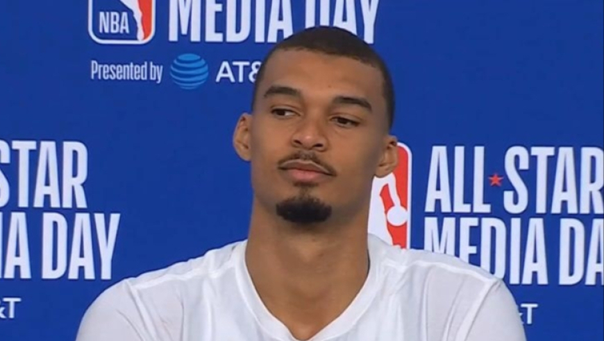 文班亚马你太狠了！NBA尘封了70年的纪录，就这样被你打破了