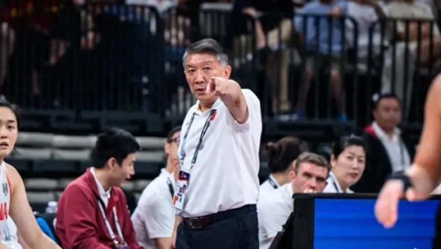 4胜1负晋级！女篮更衣室炸了：3大核心炮轰，队长硬刚，宫鲁鸣留任定了