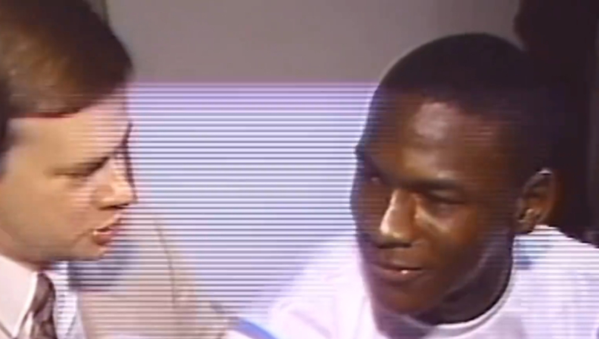 篮球之神｜一家不起眼的“小作坊”在乔丹身上押未来，乔丹：妈妈逼我去的！