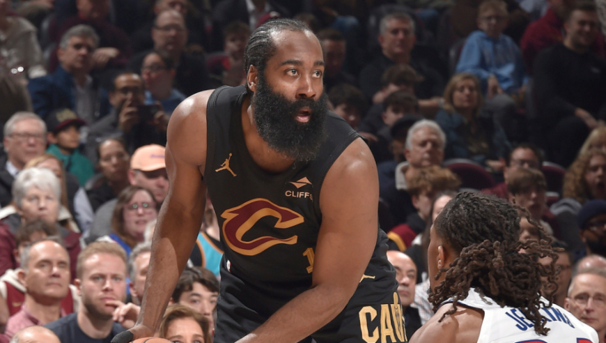 骑士复仇活塞！哈登18+6+7复出后2连胜 坎宁安16投4中5失误哑火