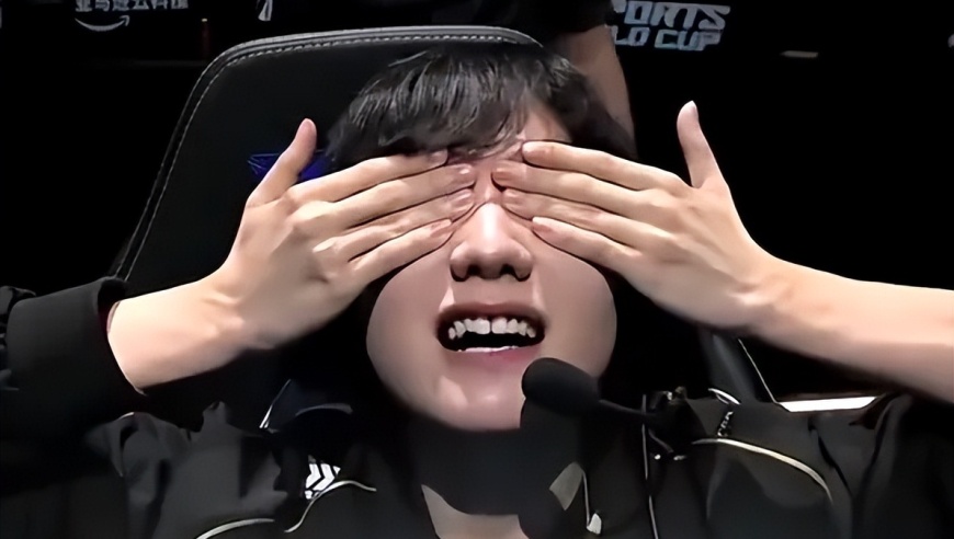 HLE被打解散了，全员合约到期！小花生崩溃大哭，宙斯回应质疑