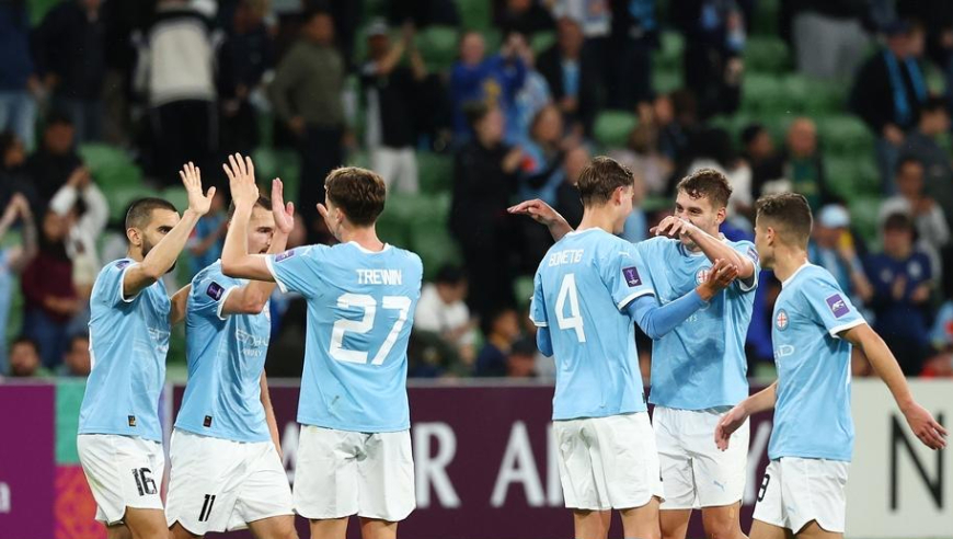 亚冠澳洲劲旅戏剧绝杀！日本球队强烈抗议，VAR介入不断反转终有效