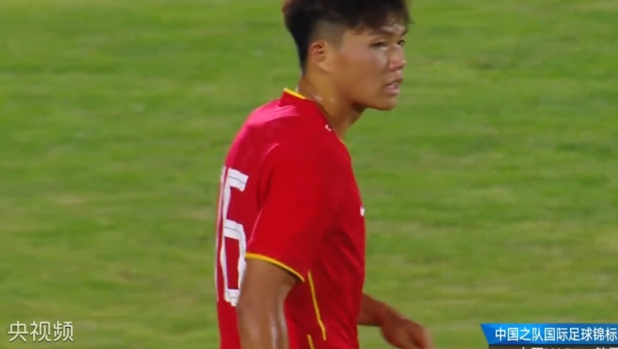 第7分钟闪击！U16国足率先攻破韩国：卢琦政超强弹跳暴力头槌