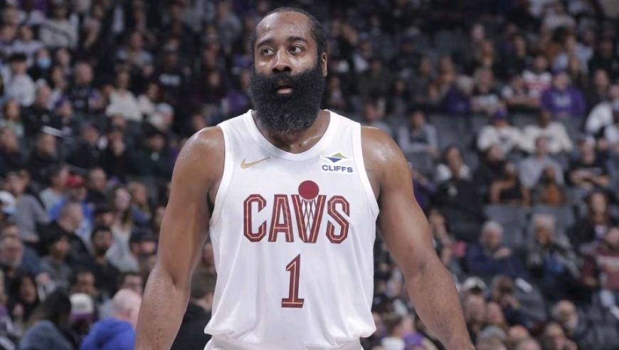 完美首秀！哈登末节15分+连飙关键3分，骑士全队彻底沸腾了