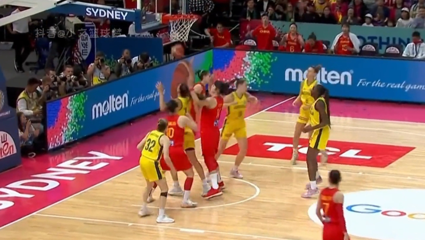中国女篮终迎复仇战！姑娘们上来就玩命了｜体坛记忆