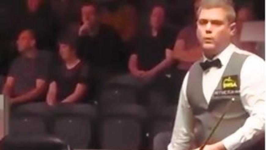 体坛记忆｜对手嚣张竟然吹口哨，不知天高地厚被打懵，丁俊晖用实力回应对方 