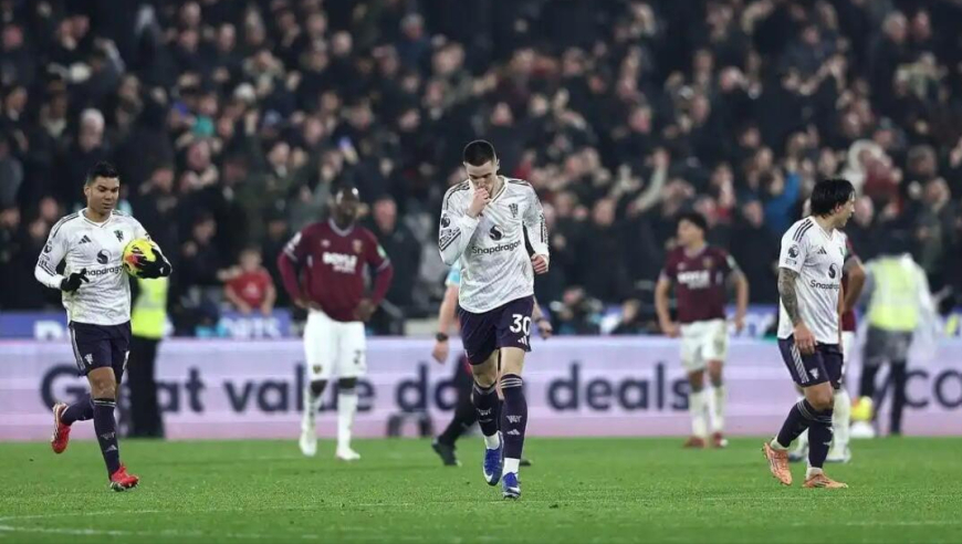 英超-无缘5连胜！曼联1-1西汉姆联9轮不败，舍什科替补96分钟绝平